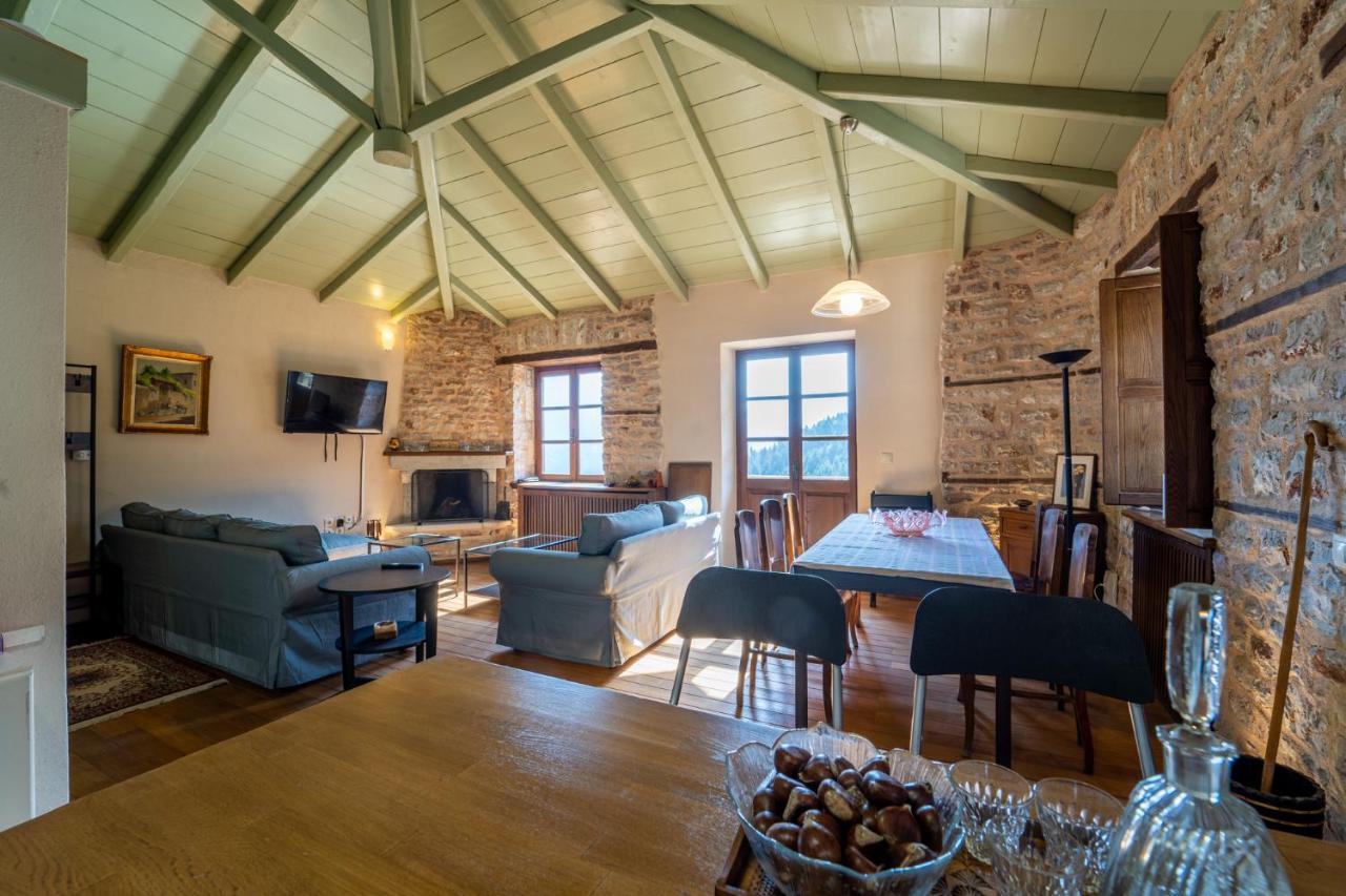 Maisonette Korfes-Κορφές-Μ Δύο Αυτόνομοι Όρoφοι Της Βίλας Κορφές Για Οικογένειες Και Μικρές Παρέες Карпенисион Экстерьер фото