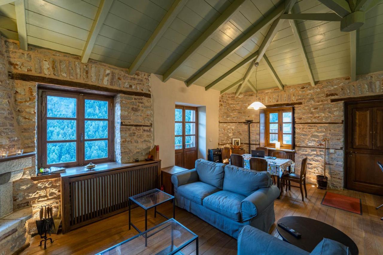 Maisonette Korfes-Κορφές-Μ Δύο Αυτόνομοι Όρoφοι Της Βίλας Κορφές Για Οικογένειες Και Μικρές Παρέες Карпенисион Экстерьер фото
